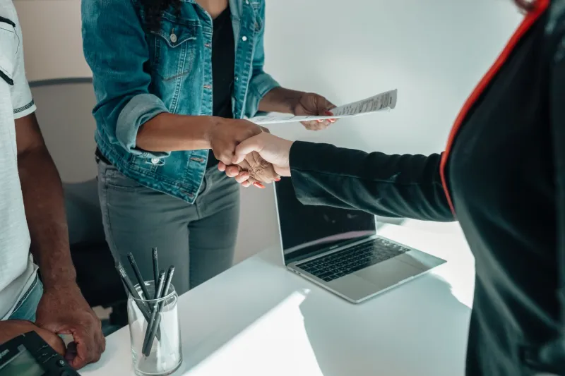 When Your Boss Suddenly Wants to Keep You: The Hidden Dangers of Accepting a Counteroffer